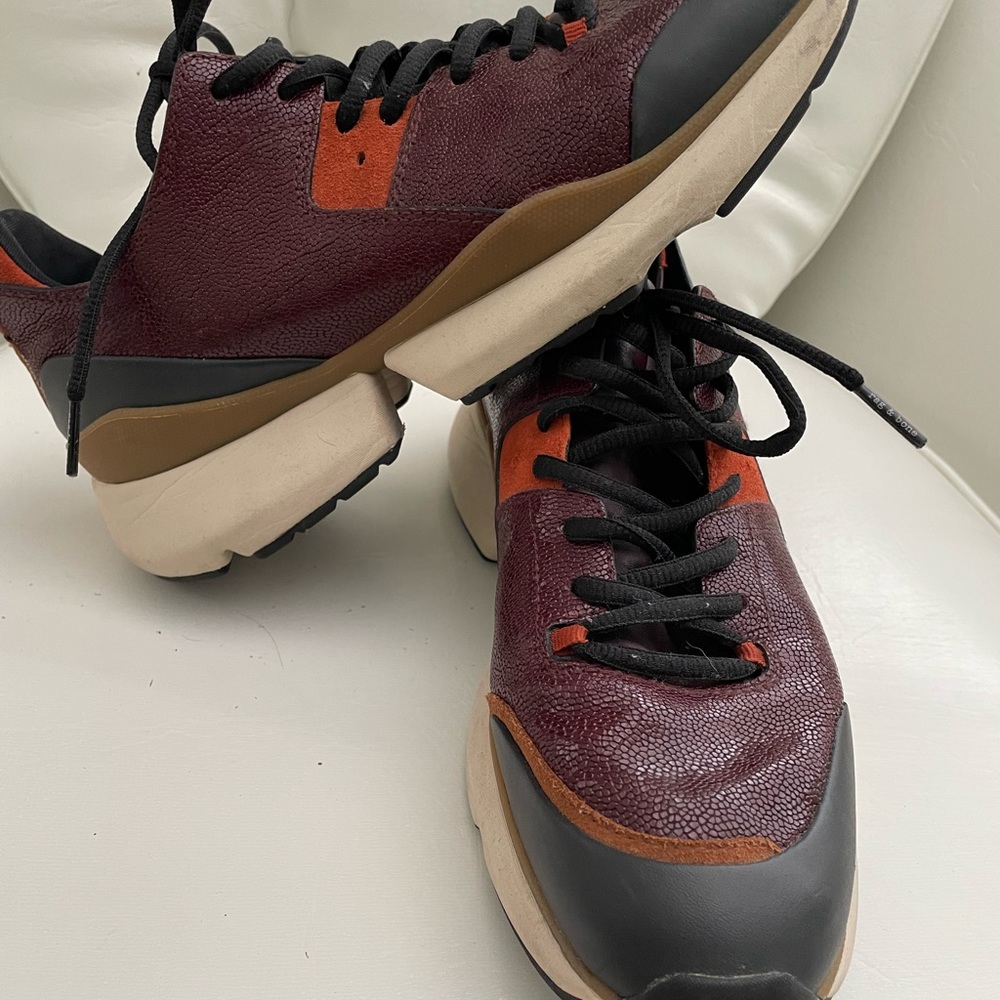 Brand new Rag & Bone snickers